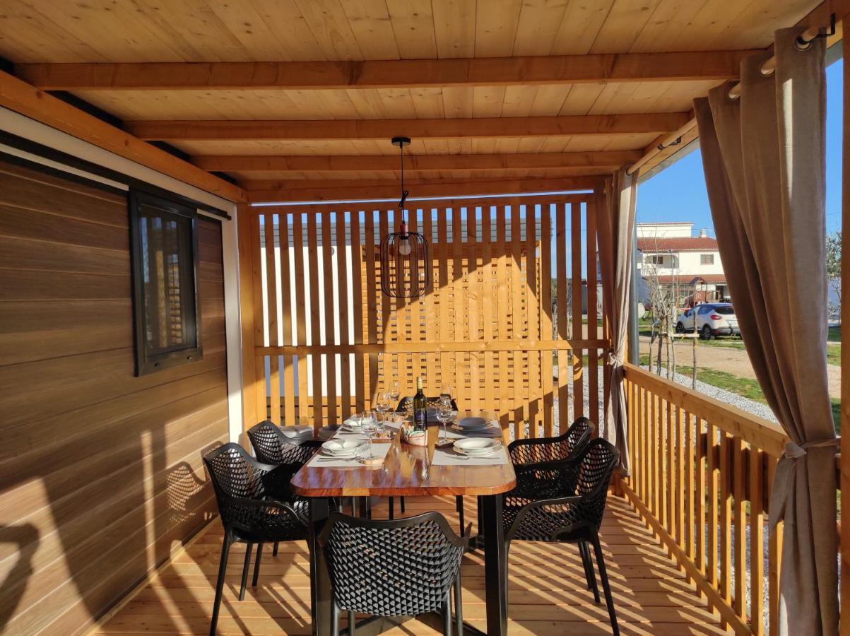 Mobile Home Katja Баньоле Екстериор снимка