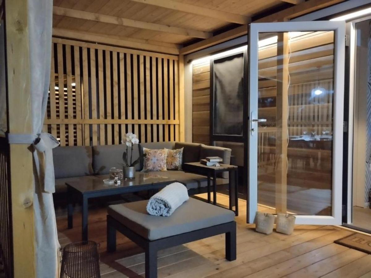 Mobile Home Katja Баньоле Екстериор снимка